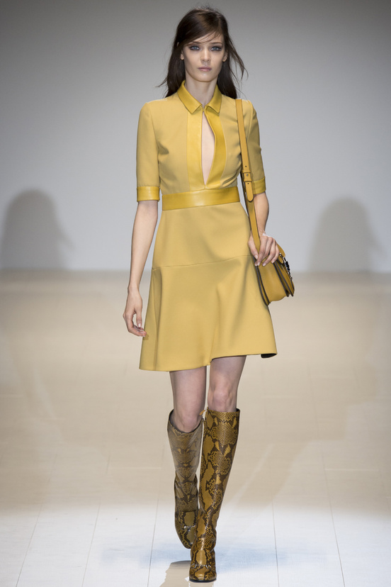 Look 27 of 38