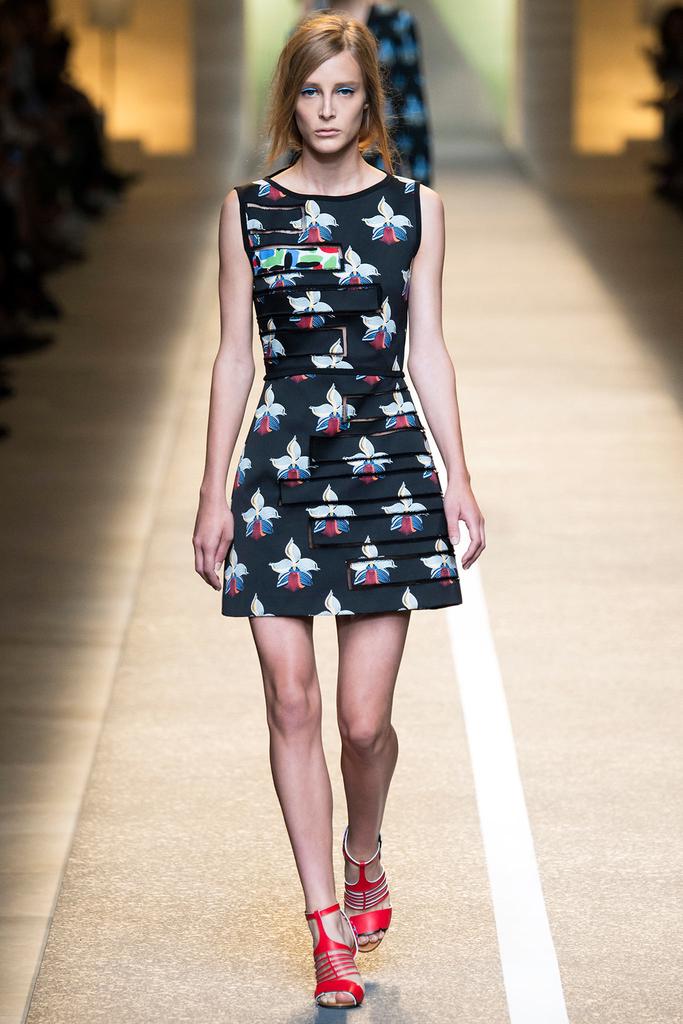 Look 2 of 49