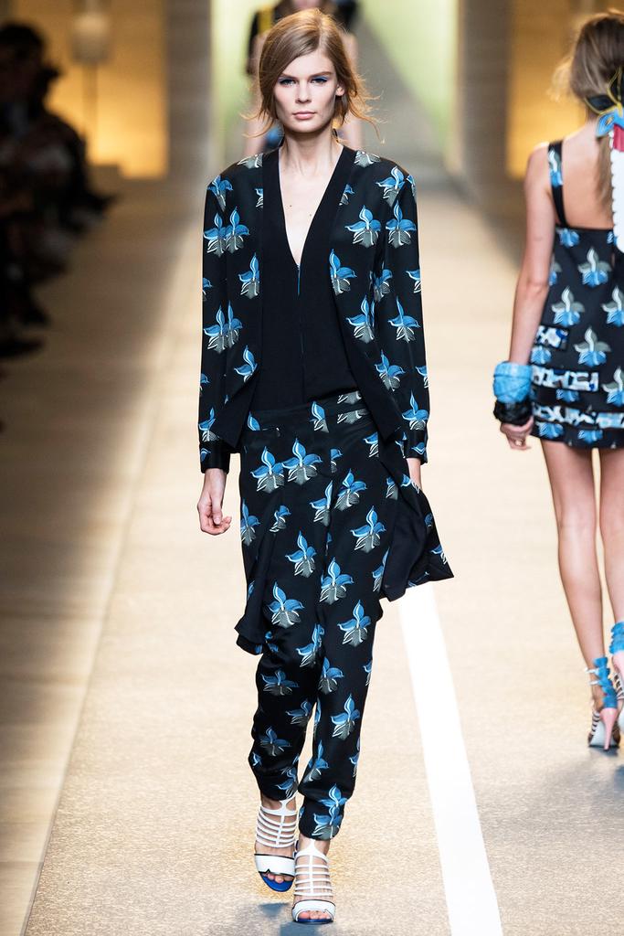 Look 3 of 49