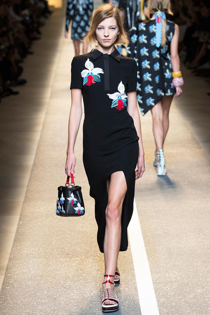 Look 7 of 49