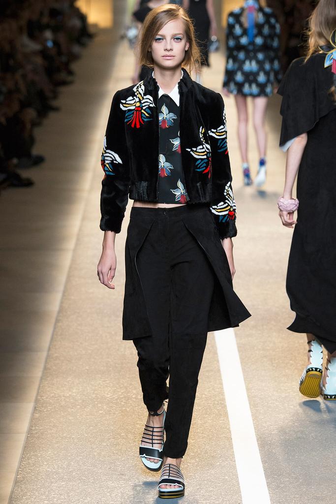Look 10 of 49