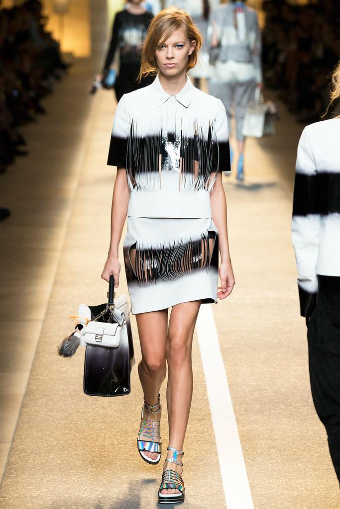 Look 20 of 49