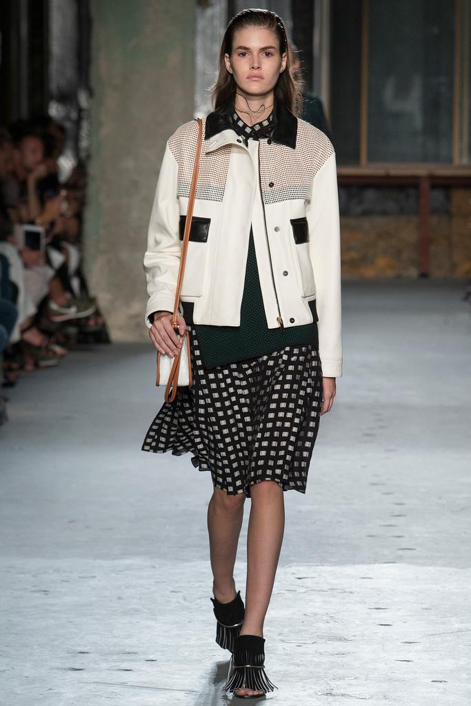 Look 6 of 39