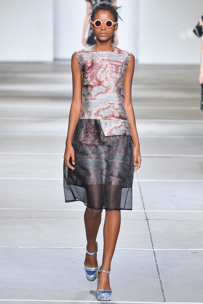 Look 2 of 35