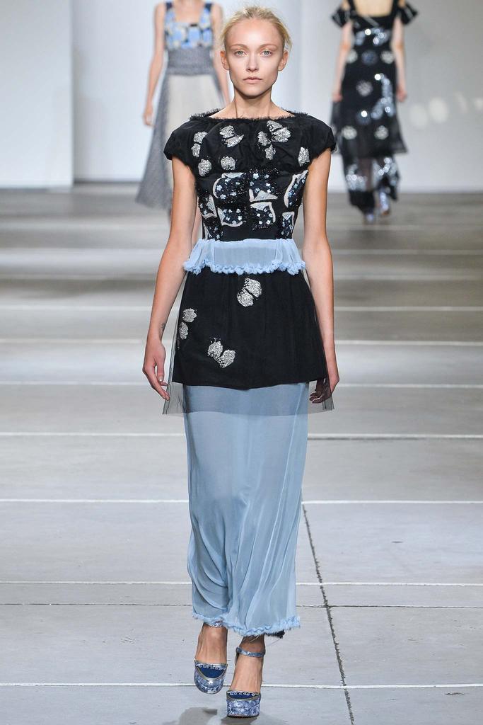 Look 3 of 35