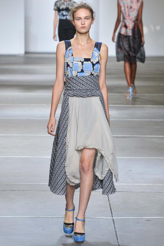 Look 4 of 35