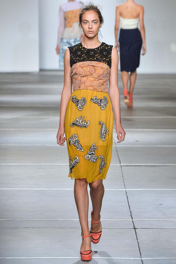 Look 10 of 35