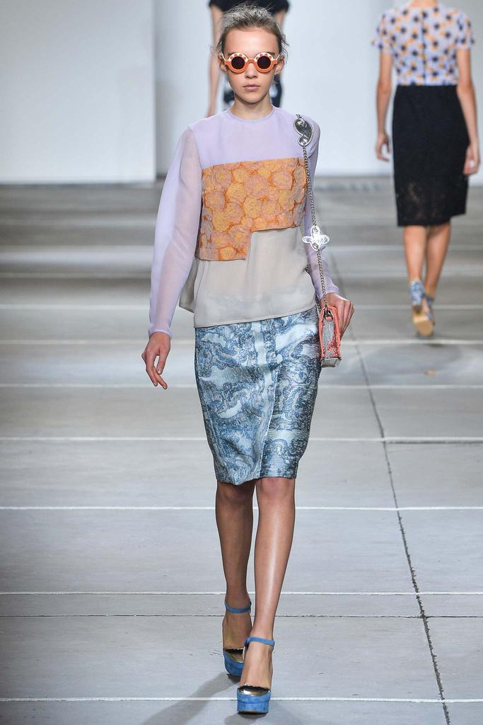 Look 11 of 35