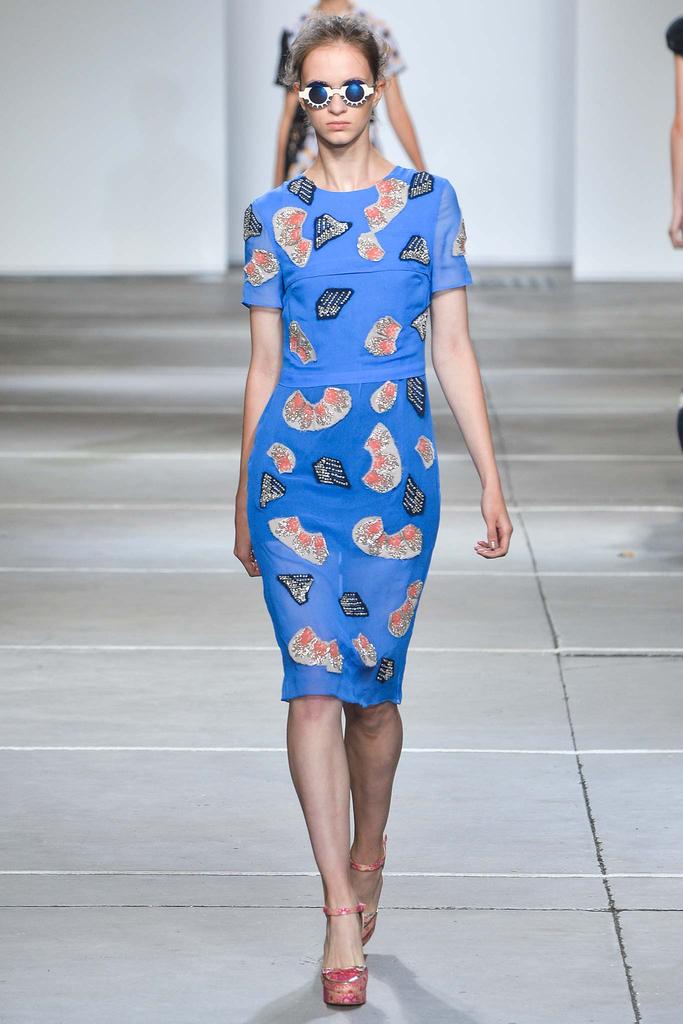 Look 14 of 35