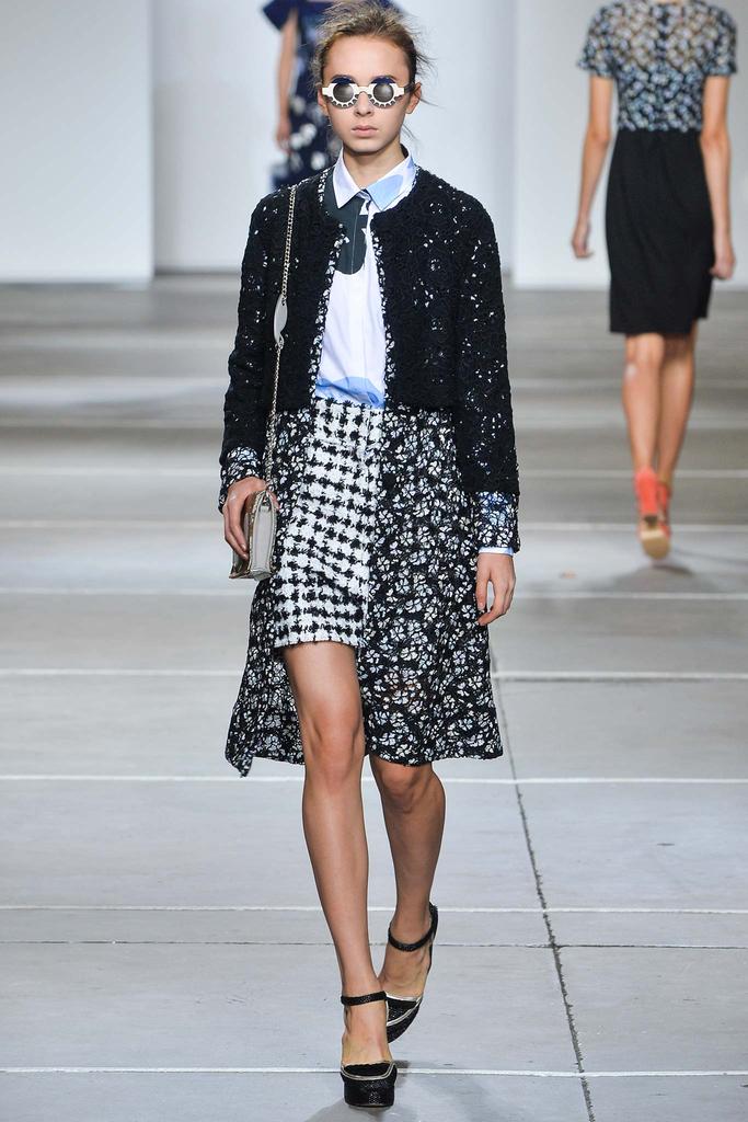Look 22 of 35