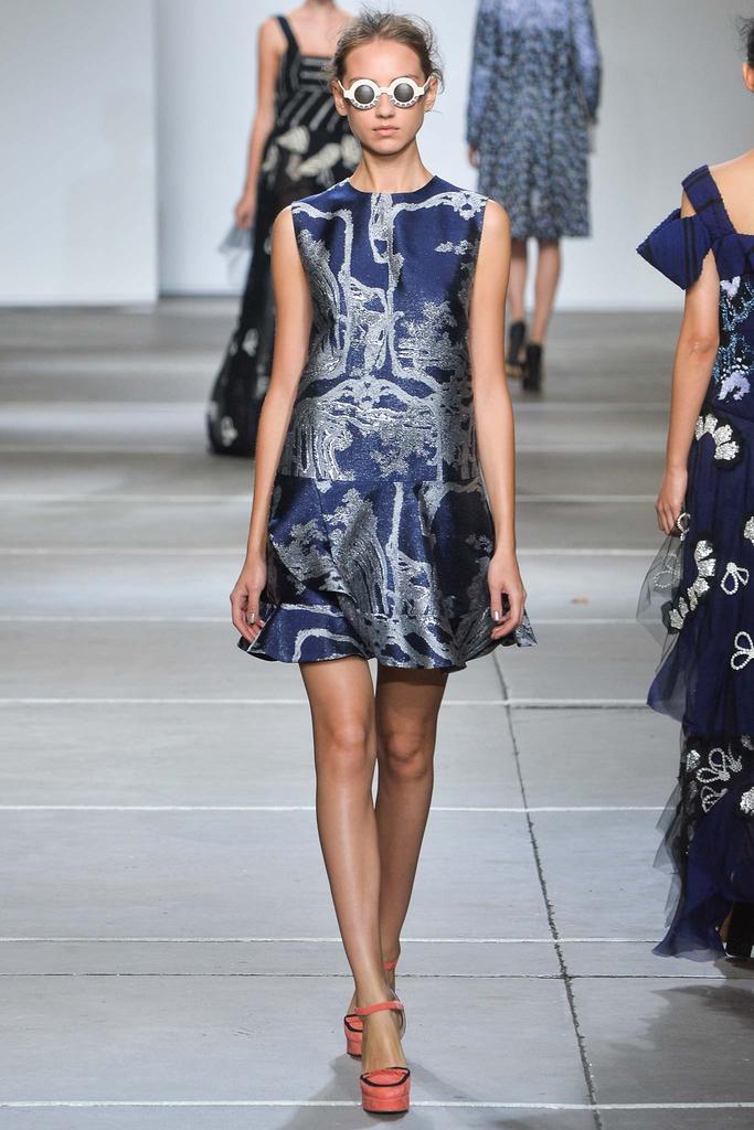 Look 24 of 35