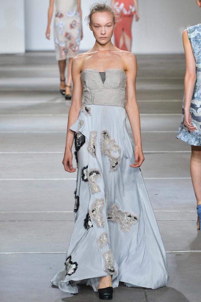 Look 29 of 35