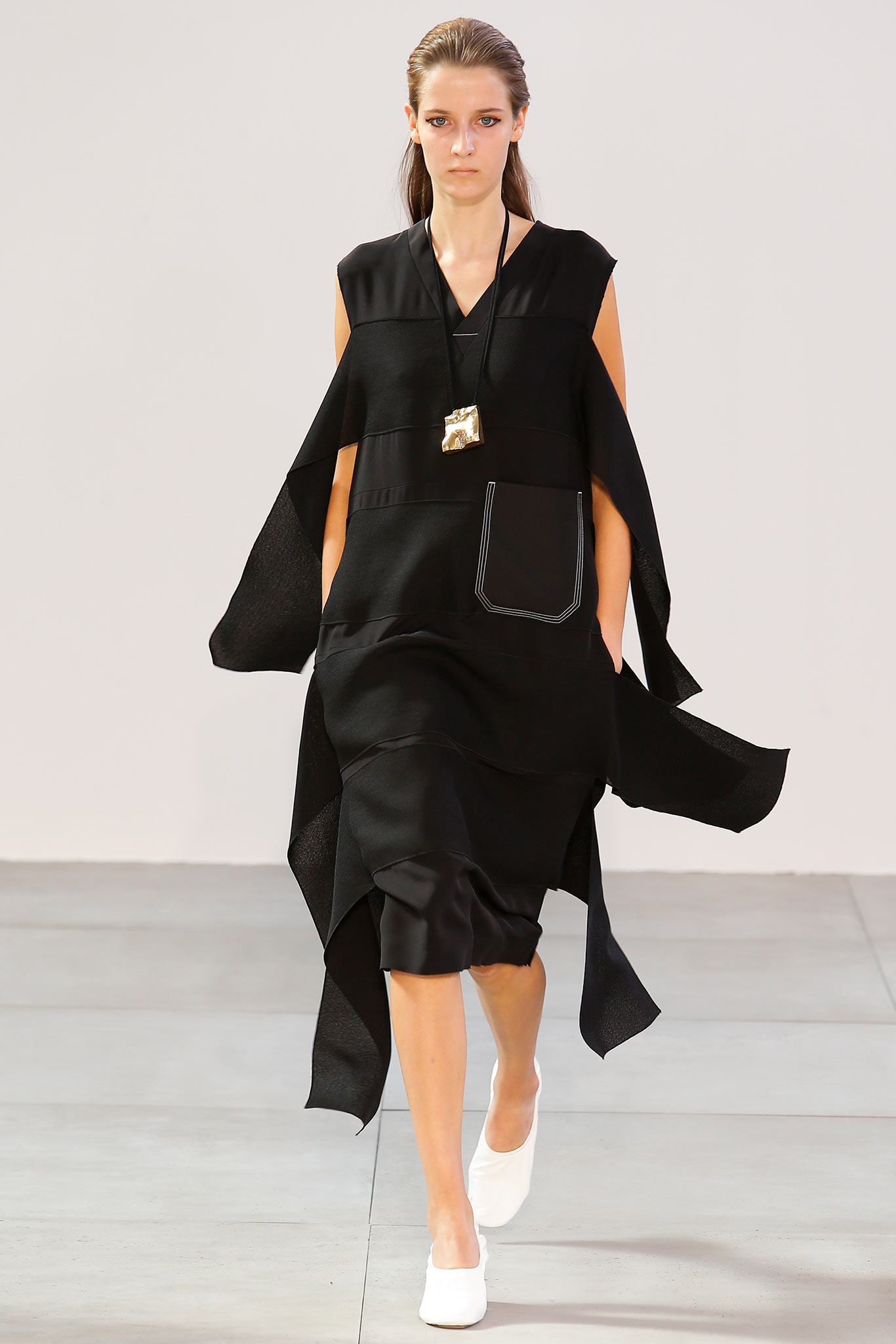 Look 12 of 39