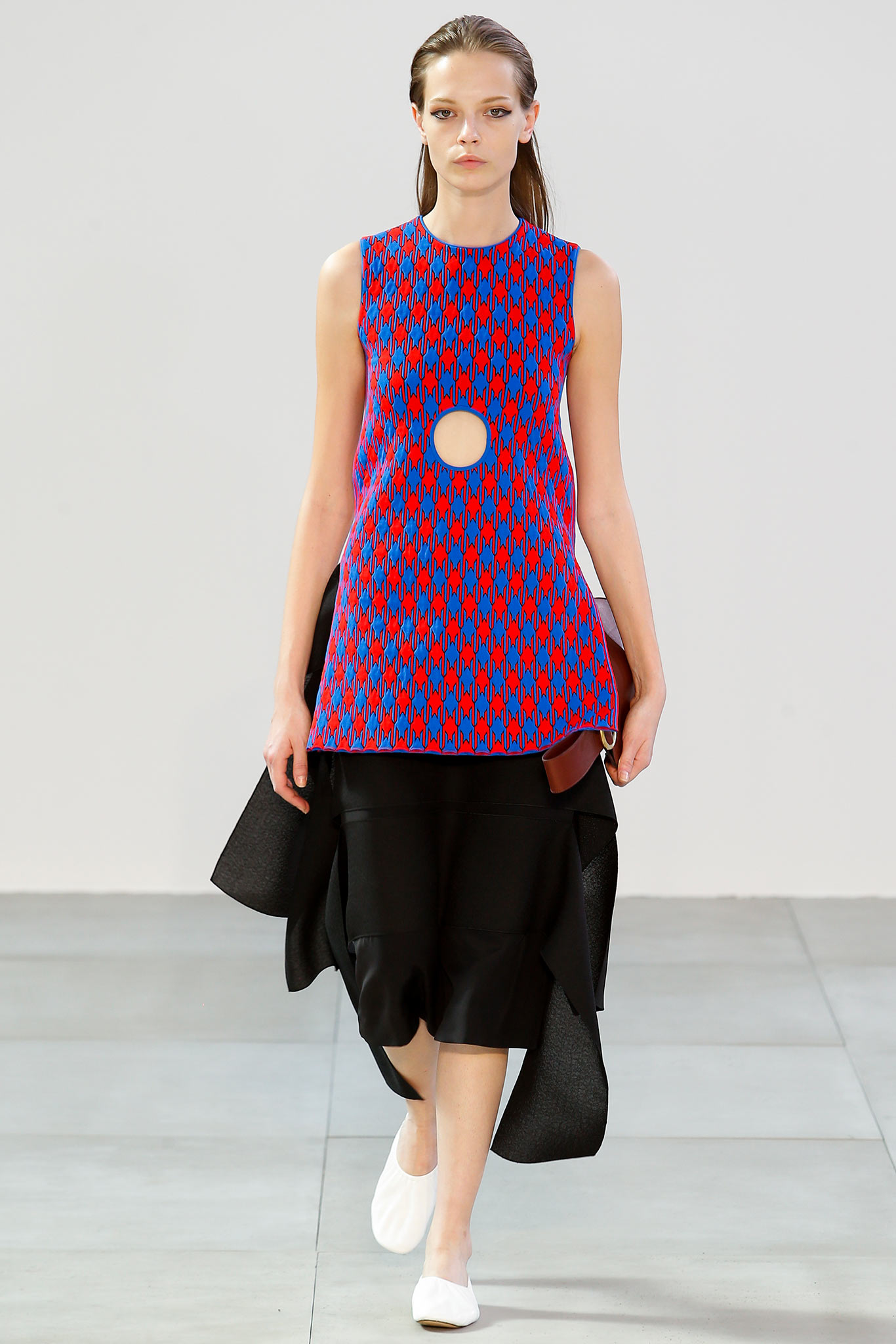 Look 13 of 39