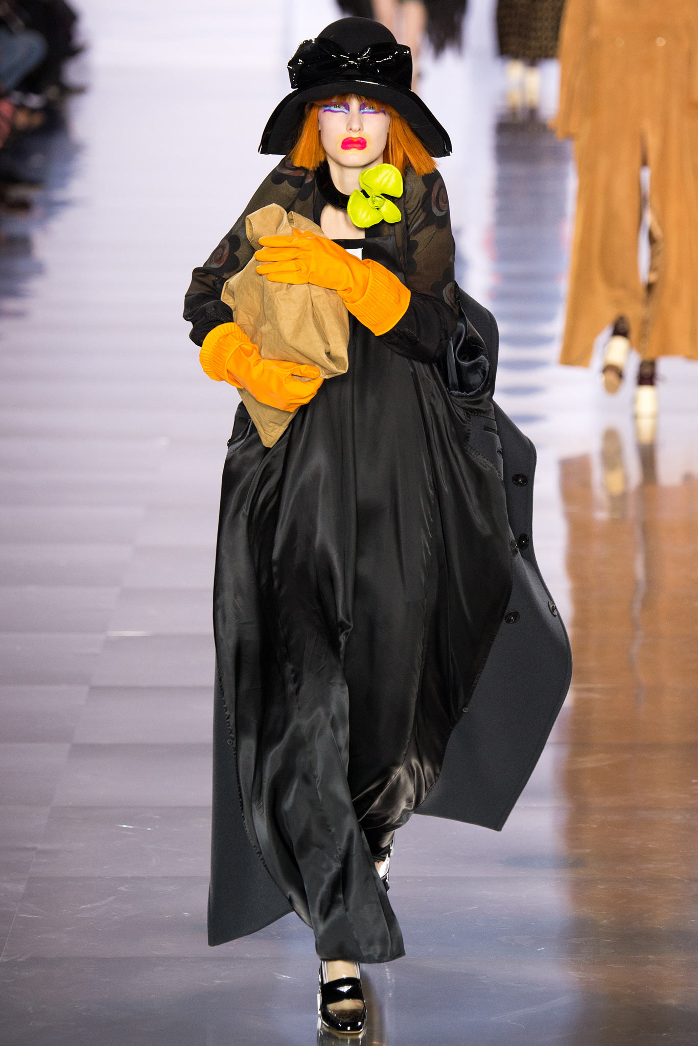 Look 7 of 30