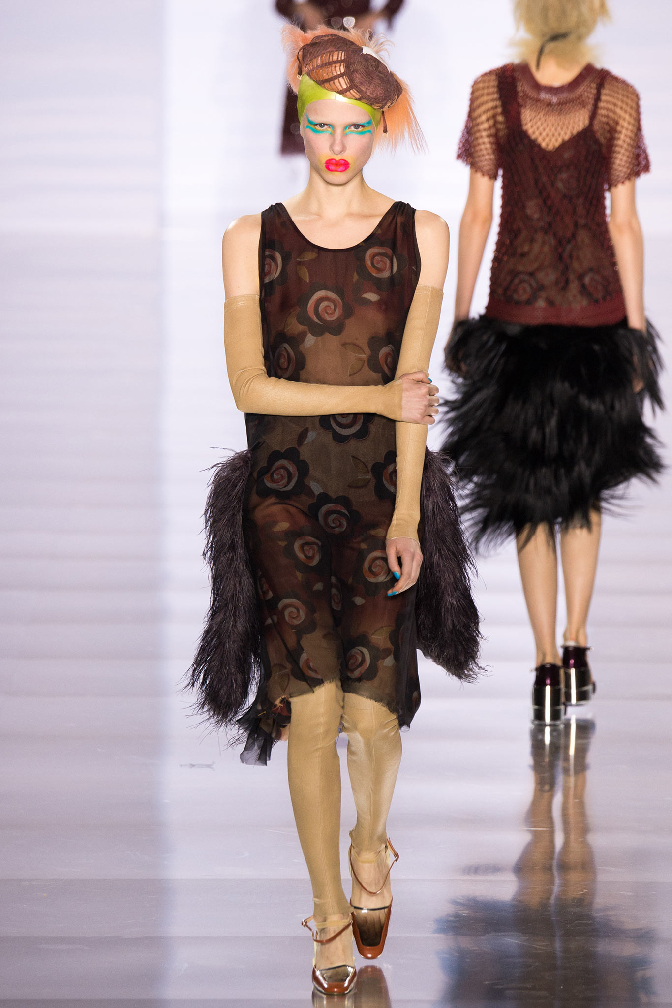 Look 13 of 30