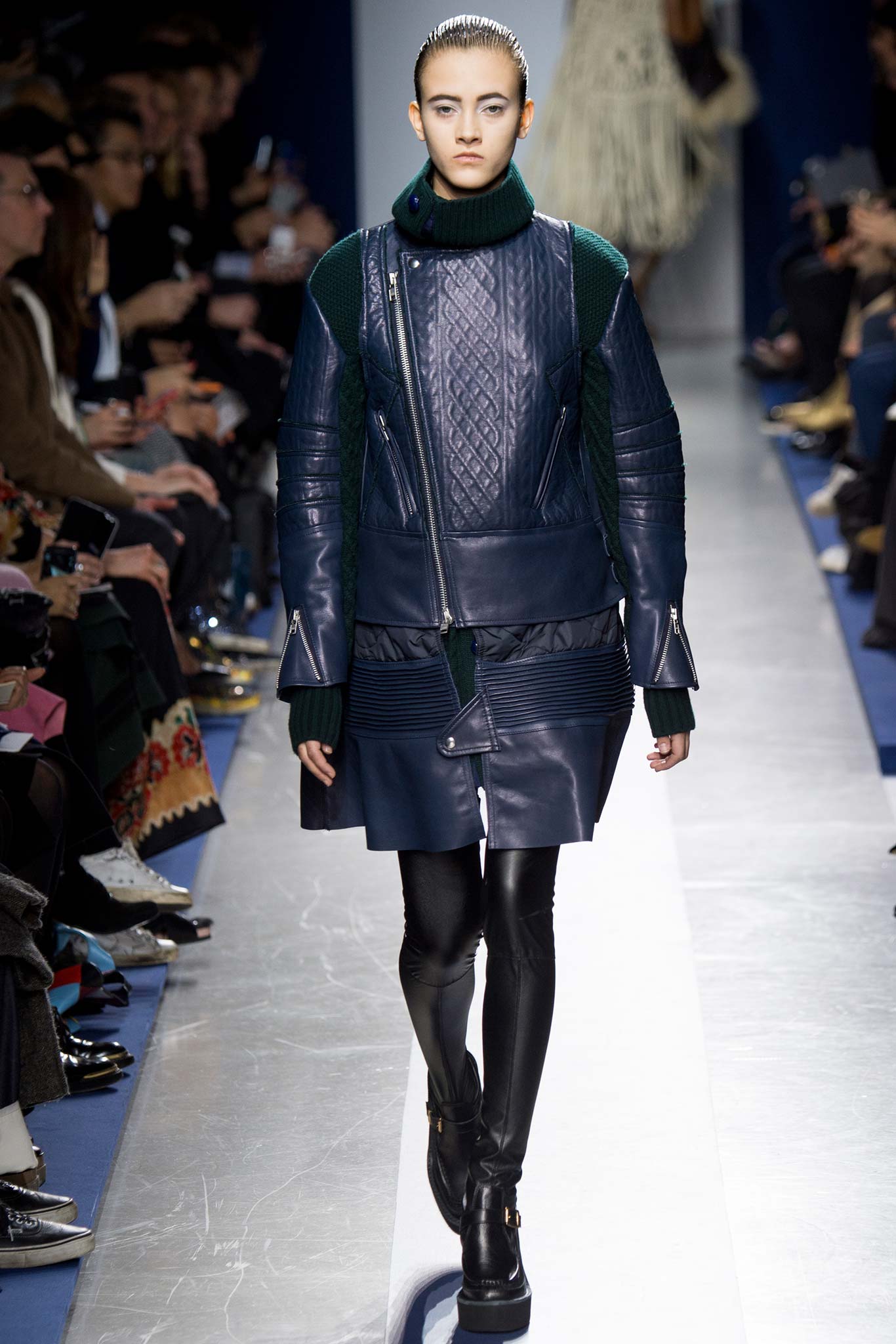 Look 17 of 41