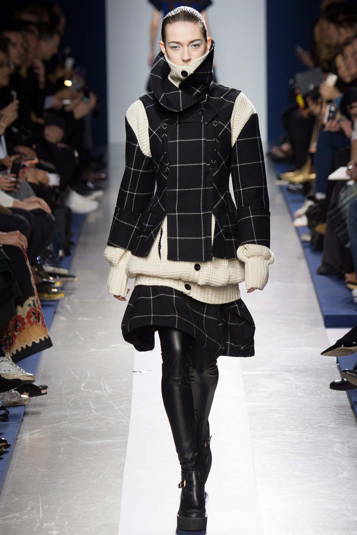 Look 22 of 41