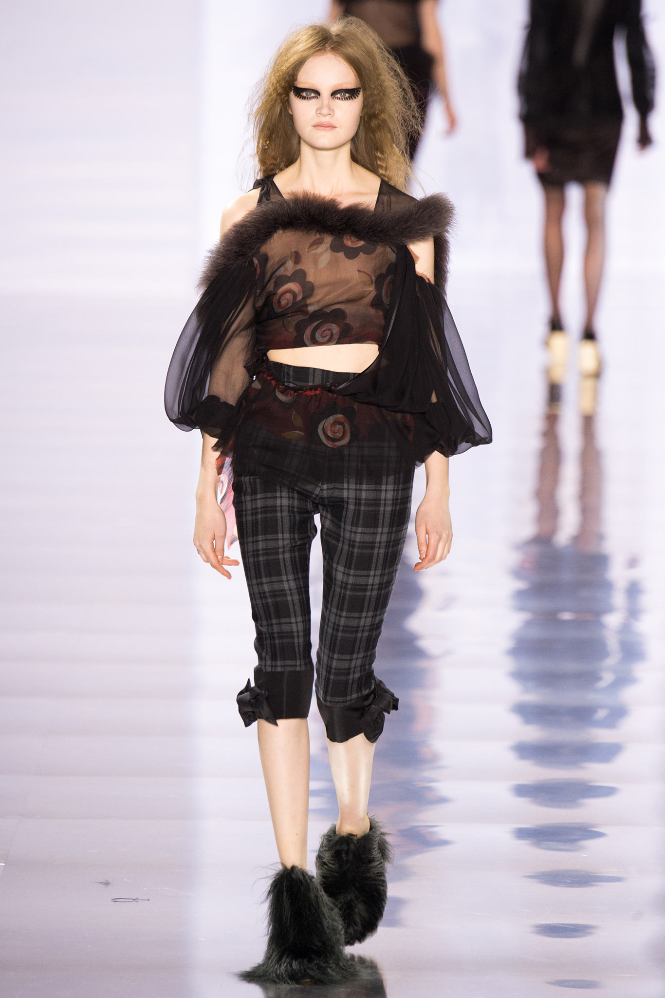 Look 29 of 30