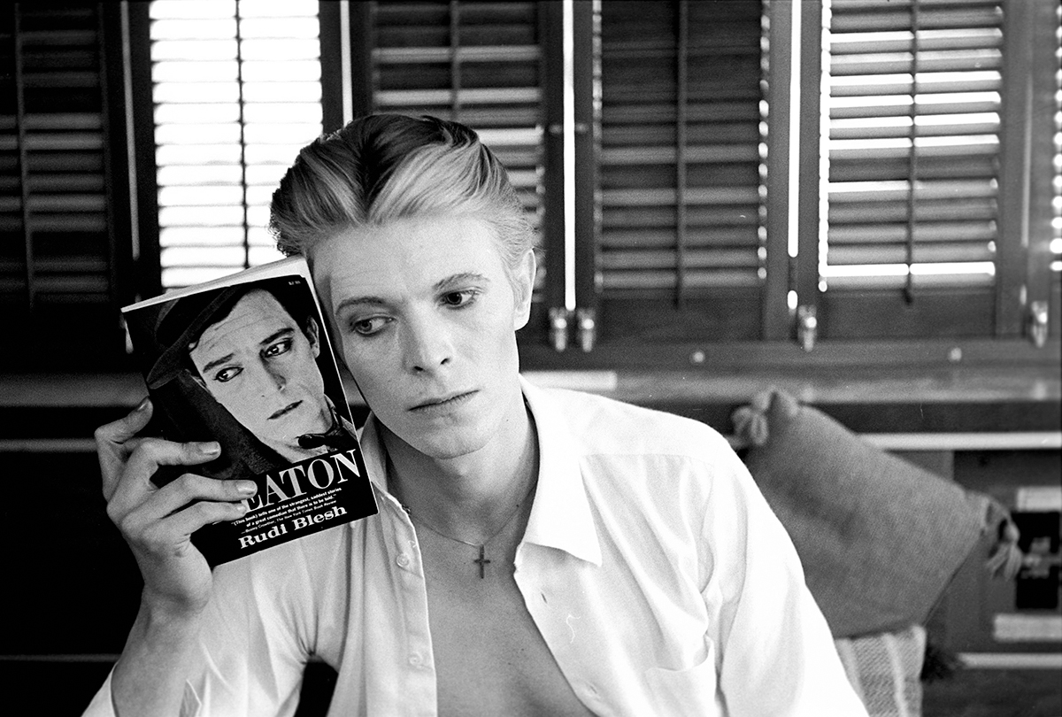 A Tribute To David Bowie Through Book Club